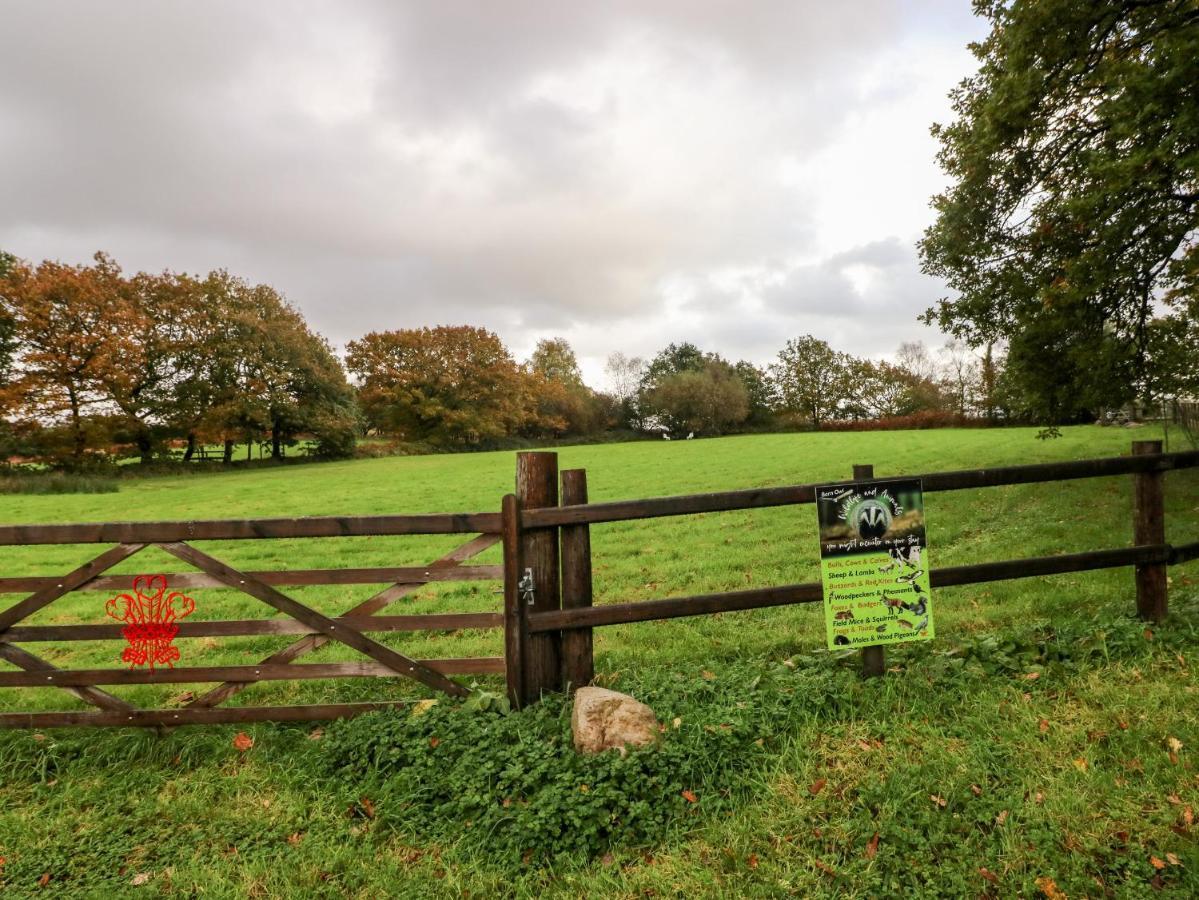 Barn 3 * Swansea